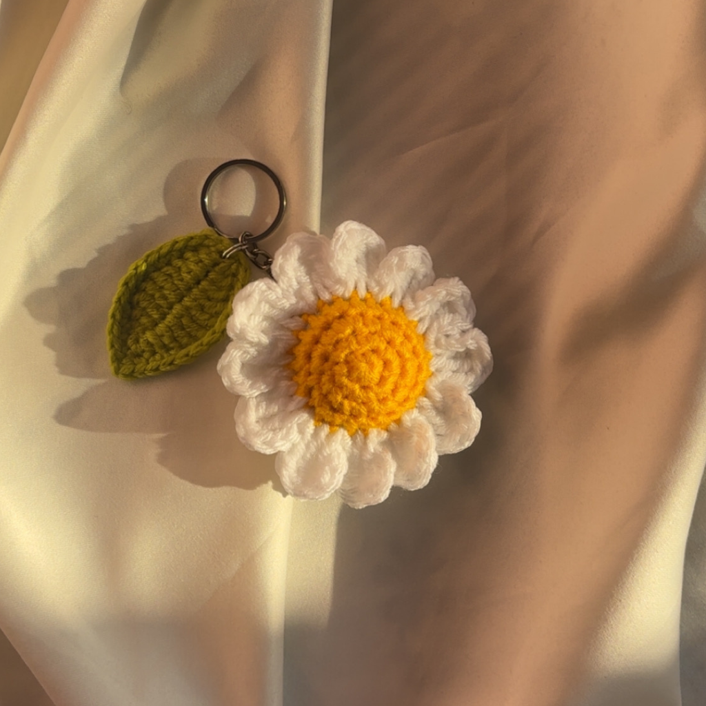 Daisy keychain