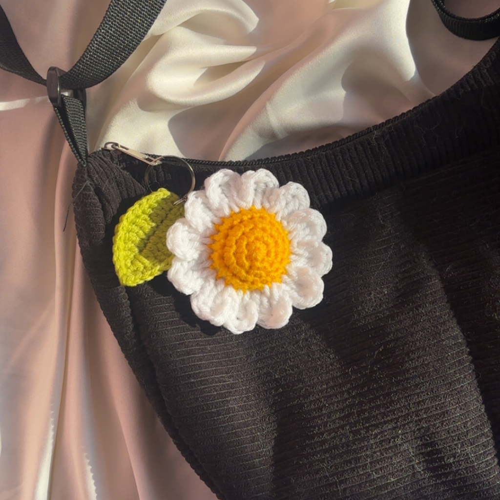 Daisy keychain