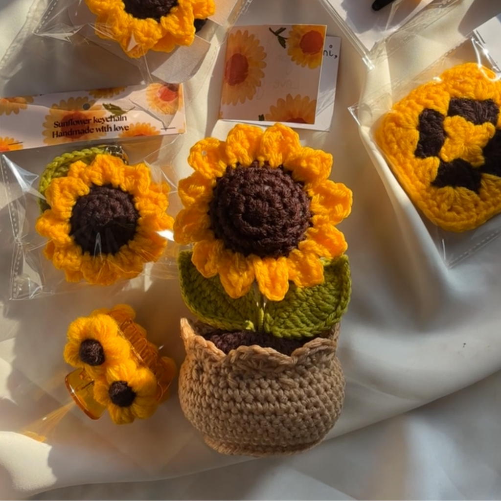 Small Sunflower pot