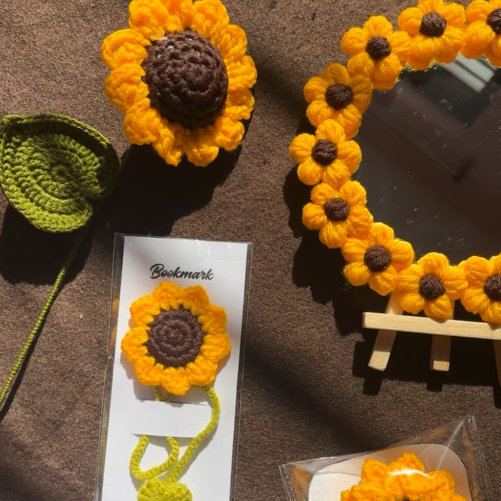 Sunflower Mirror Hamper