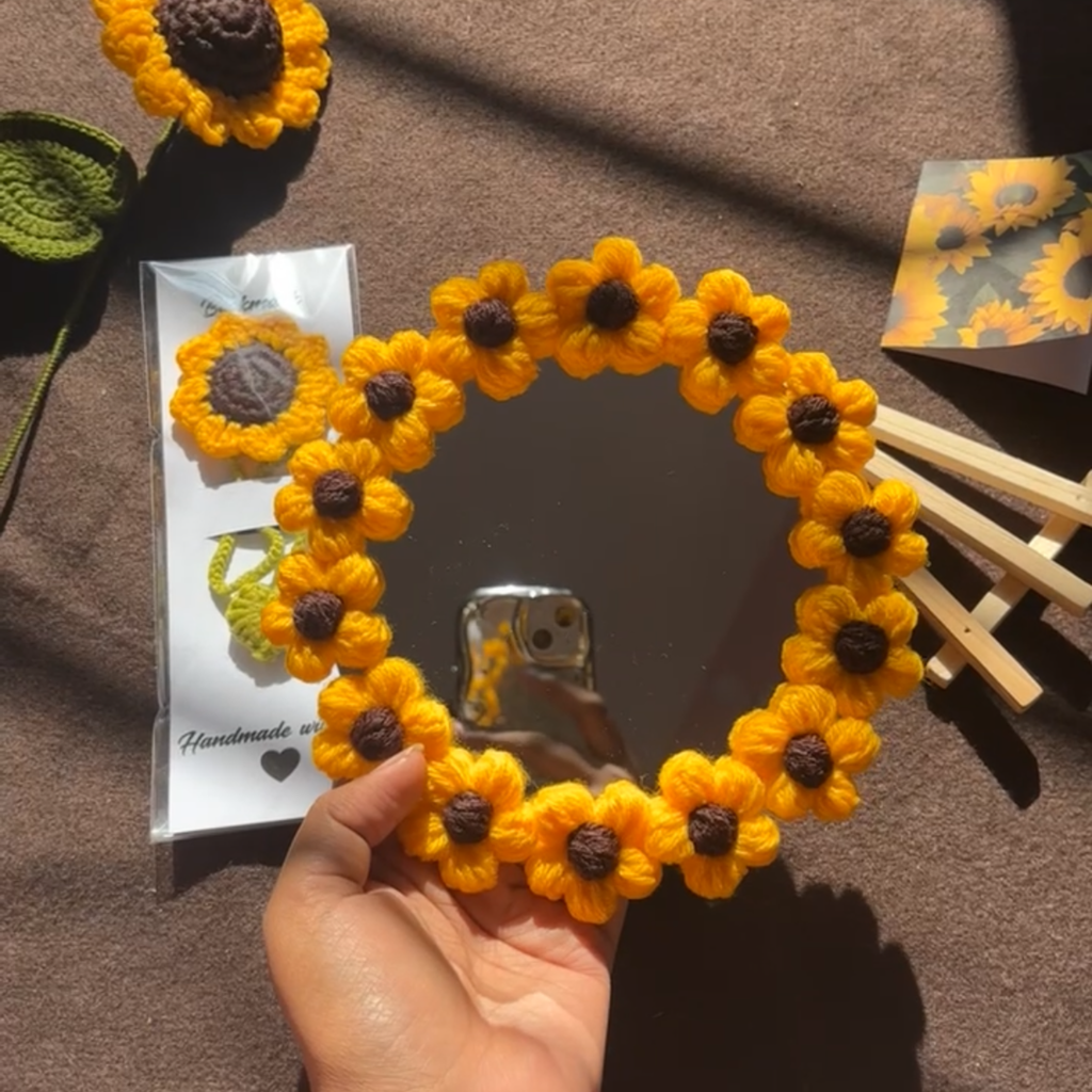Sunflower Mirror Hamper
