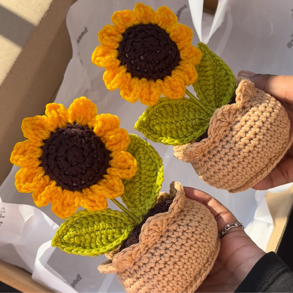 Small Sunflower pot